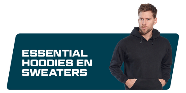 Blauwe banner met de tekst "Essential Hoodies en Sweatshirts" tegen een afbeelding van een brunette man in een zwarte hoodie.