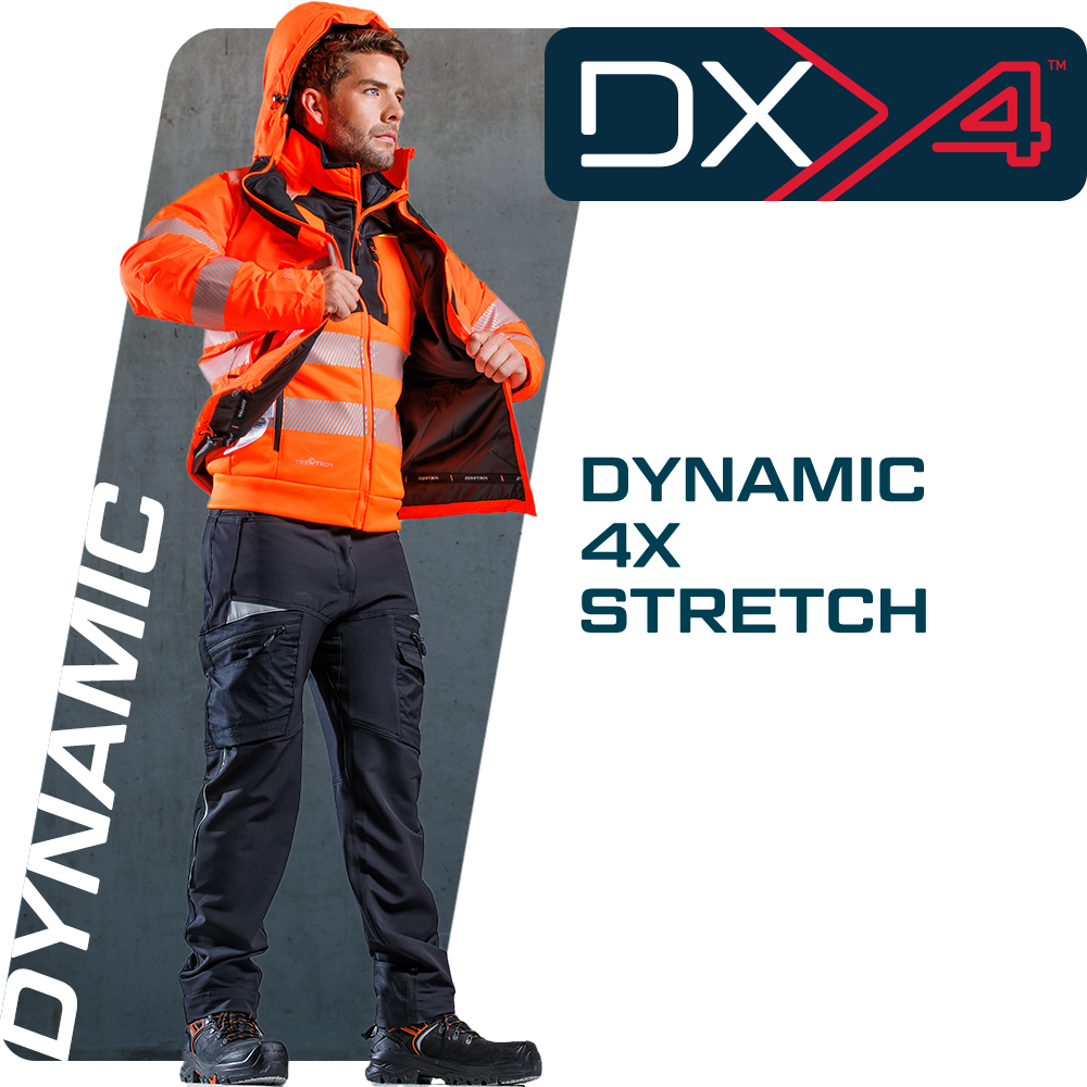Mannelijk model met baard en bruin kort kapsel in werkkleding uit de DX4-collectie. Er zijn letters aan de buitenkant gedrapeerd die reclame maken voor de DX4-collectie en de gegeven link leidt naar de volledige DX4-collectie.