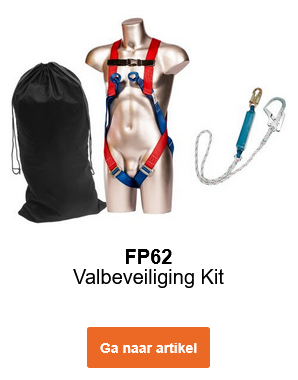 Afbeelding van de valbeveiligingsset met bandvaldemper FP62 in rood en blauw op een pop. Naast de set de zwarte trekkoordtas en verbindingslijn. Link leidt naar de productpagina.